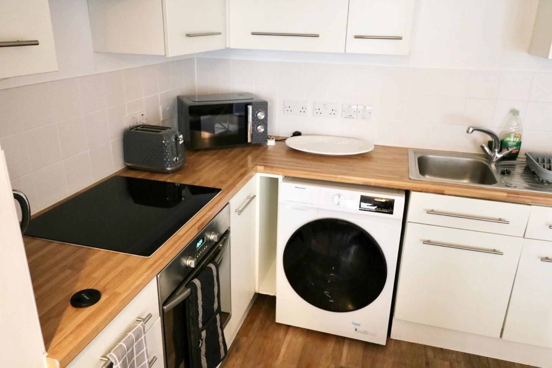 Apartment Modern 2 Bed Close To Station *